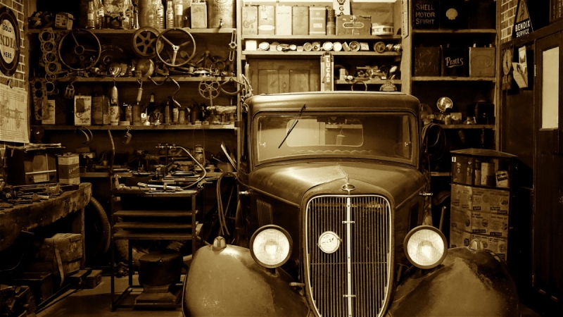 vitrine-LA ROQUE EN PROVENCE-min_antique_auto_automobile_automotive_car_classic_equipment_fix-1169797